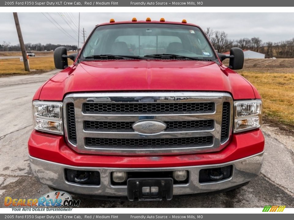 2005 Ford F350 Super Duty XLT Crew Cab Red / Medium Flint Photo #9