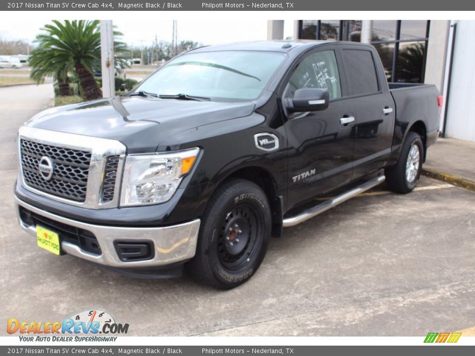 2017 Nissan Titan SV Crew Cab 4x4 Magnetic Black / Black Photo #4