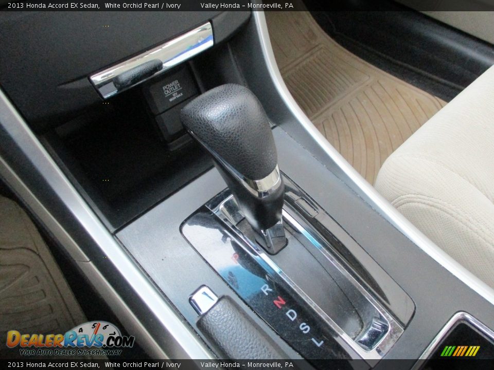2013 Honda Accord EX Sedan White Orchid Pearl / Ivory Photo #17
