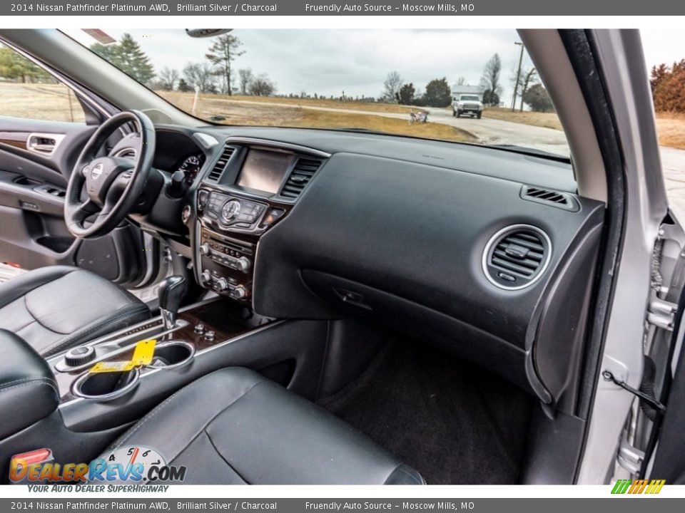 2014 Nissan Pathfinder Platinum AWD Brilliant Silver / Charcoal Photo #29