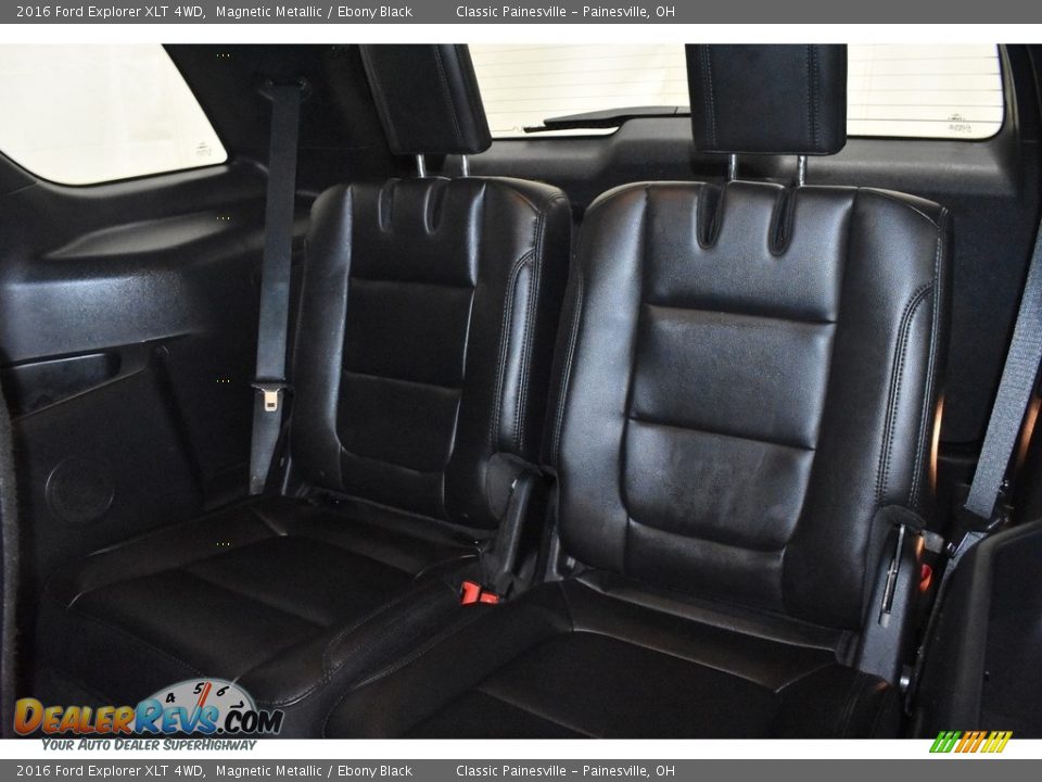 2016 Ford Explorer XLT 4WD Magnetic Metallic / Ebony Black Photo #10