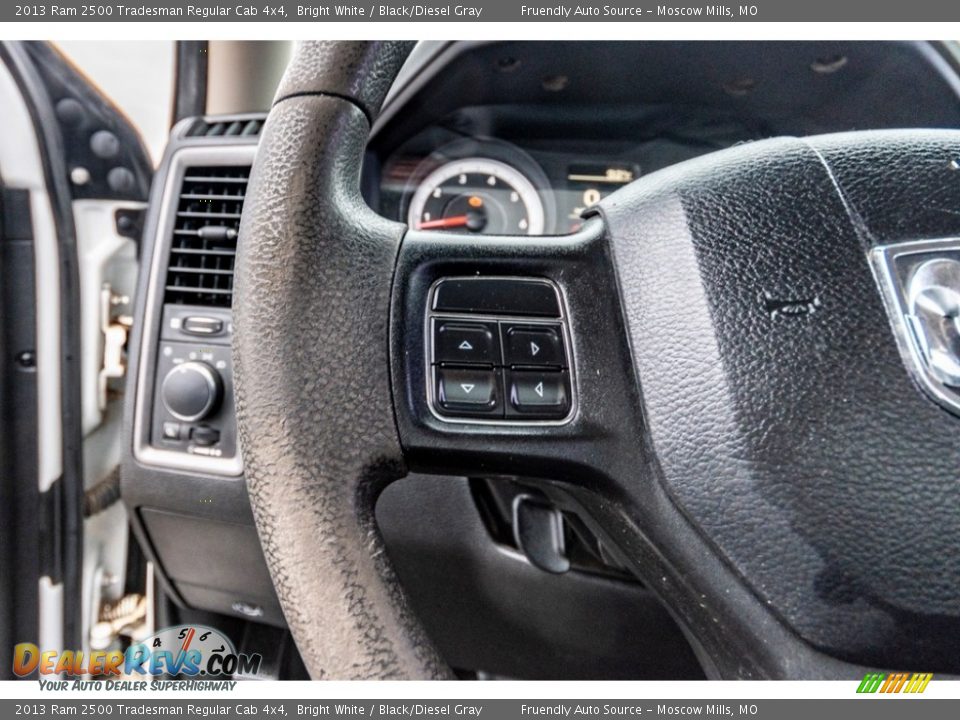 2013 Ram 2500 Tradesman Regular Cab 4x4 Bright White / Black/Diesel Gray Photo #32