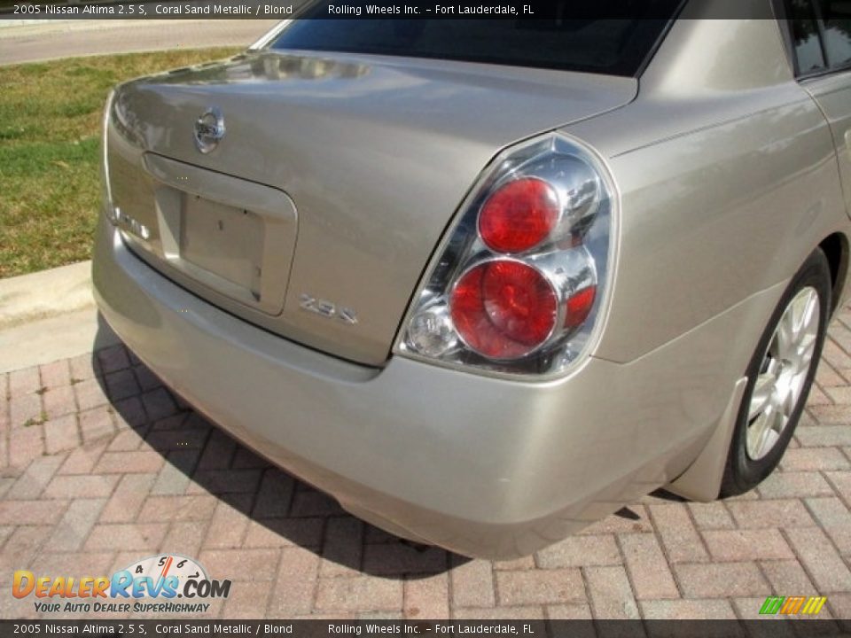 2005 Nissan Altima 2.5 S Coral Sand Metallic / Blond Photo #26