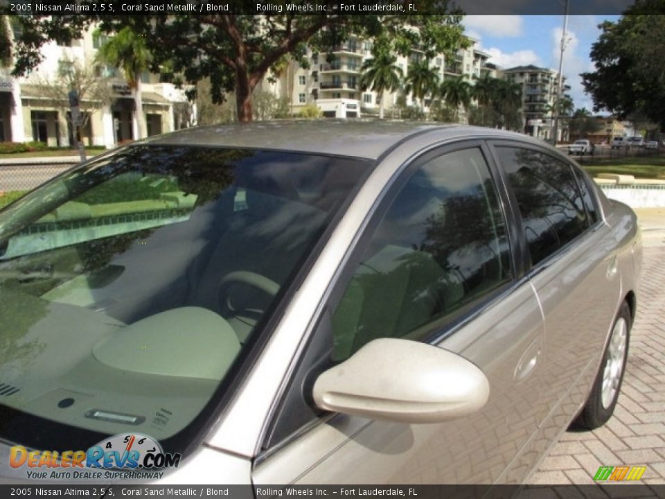 2005 Nissan Altima 2.5 S Coral Sand Metallic / Blond Photo #28