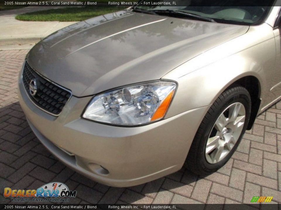 2005 Nissan Altima 2.5 S Coral Sand Metallic / Blond Photo #32