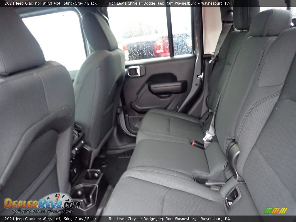 2021 Jeep Gladiator Willys 4x4 Sting-Gray / Black Photo #12