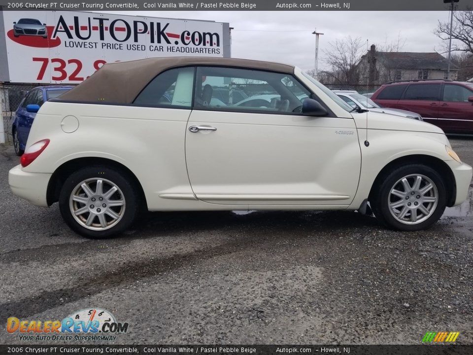 2006 Chrysler PT Cruiser Touring Convertible Cool Vanilla White / Pastel Pebble Beige Photo #2