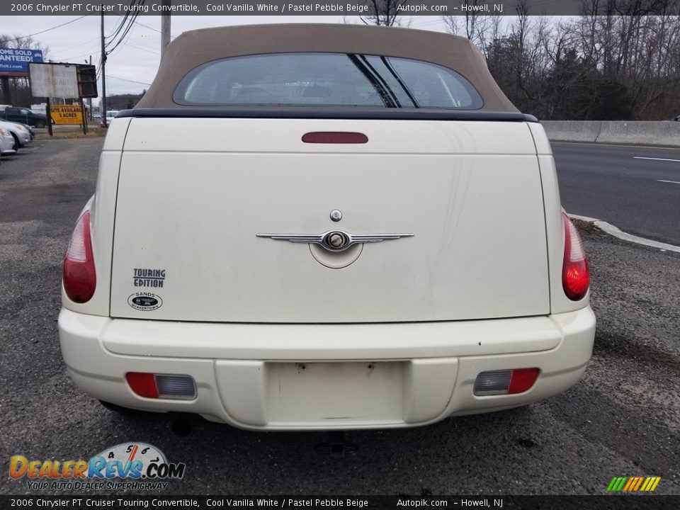 2006 Chrysler PT Cruiser Touring Convertible Cool Vanilla White / Pastel Pebble Beige Photo #4