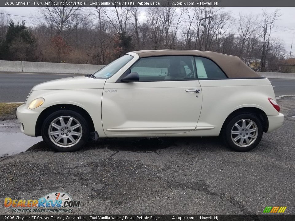 2006 Chrysler PT Cruiser Touring Convertible Cool Vanilla White / Pastel Pebble Beige Photo #6