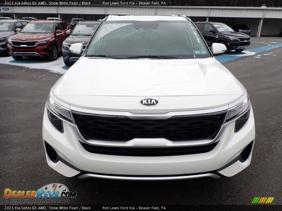 2021 Kia Seltos EX AWD Snow White Pearl / Black Photo #4