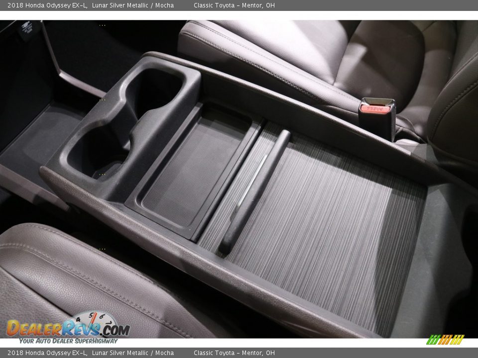 2018 Honda Odyssey EX-L Lunar Silver Metallic / Mocha Photo #18