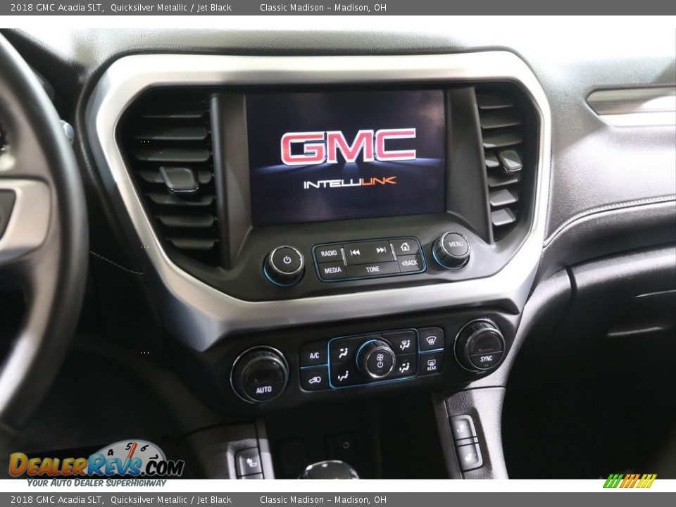 Controls of 2018 GMC Acadia SLT Photo #9