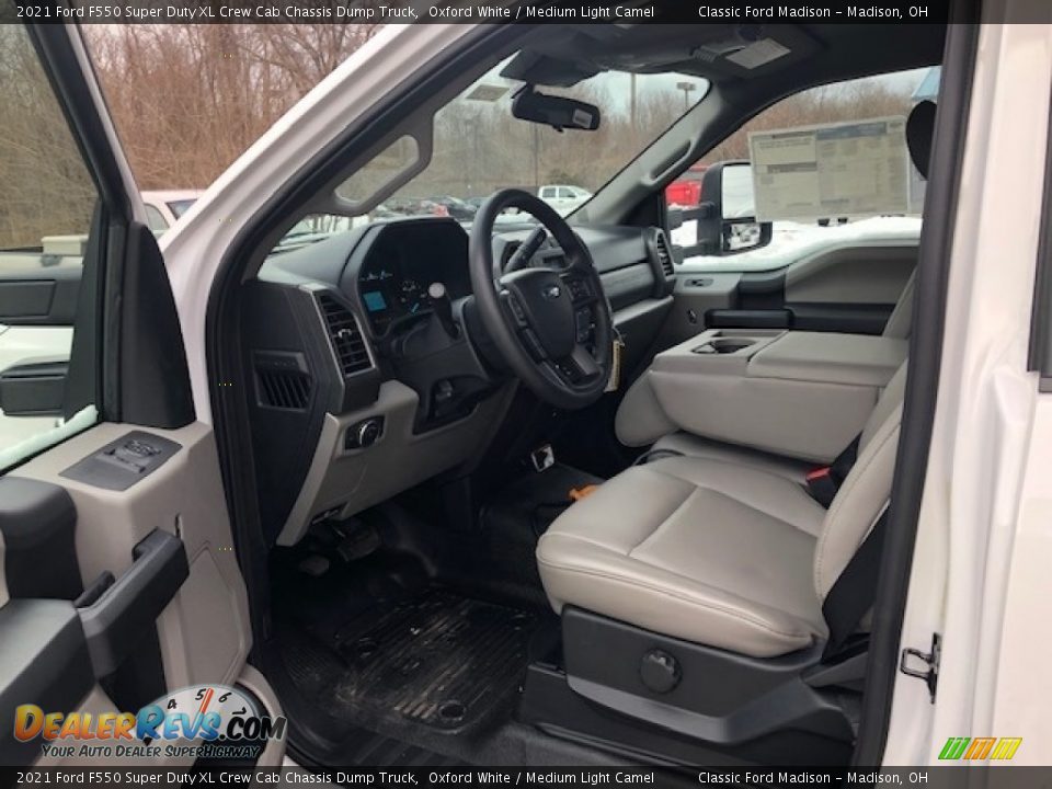 2021 Ford F550 Super Duty XL Crew Cab Chassis Dump Truck Oxford White / Medium Light Camel Photo #1