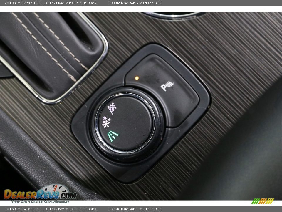 Controls of 2018 GMC Acadia SLT Photo #17