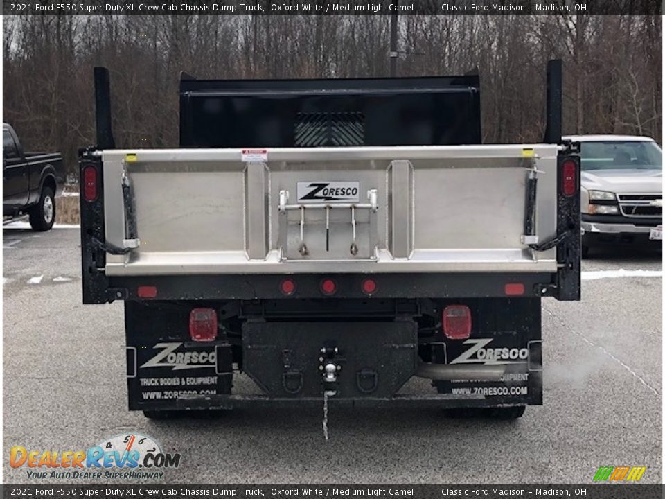 2021 Ford F550 Super Duty XL Crew Cab Chassis Dump Truck Oxford White / Medium Light Camel Photo #5