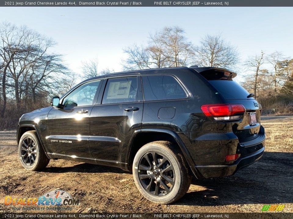 2021 Jeep Grand Cherokee Laredo 4x4 Diamond Black Crystal Pearl / Black Photo #6