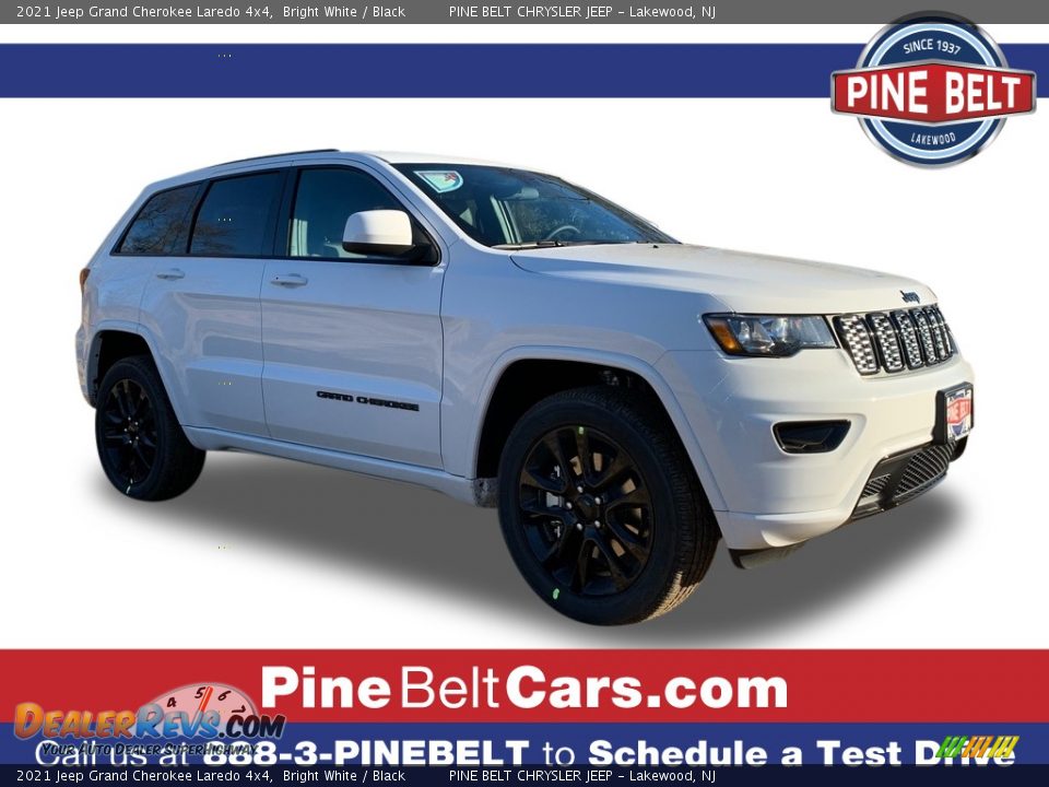 2021 Jeep Grand Cherokee Laredo 4x4 Bright White / Black Photo #1