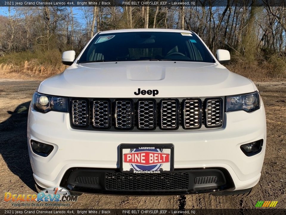 2021 Jeep Grand Cherokee Laredo 4x4 Bright White / Black Photo #3