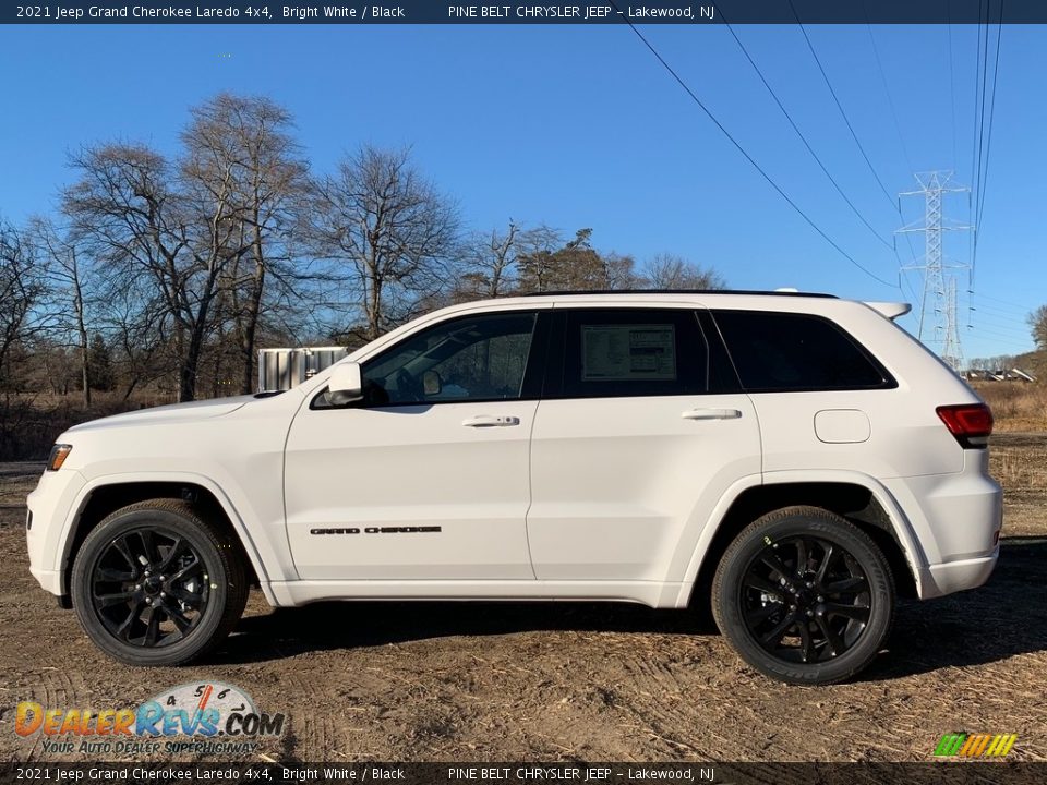 2021 Jeep Grand Cherokee Laredo 4x4 Bright White / Black Photo #4