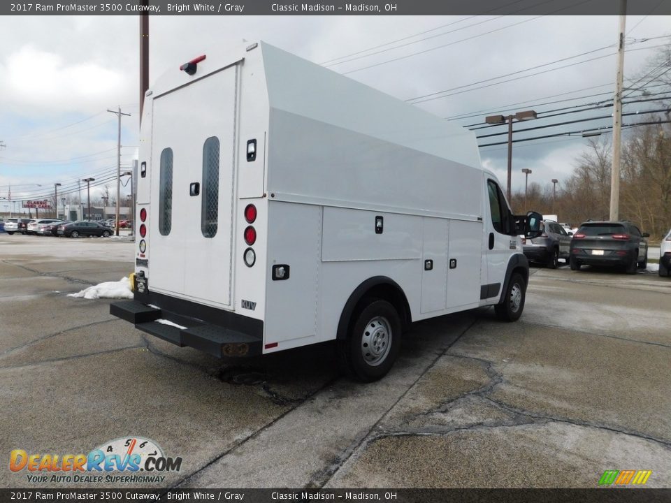 2017 Ram ProMaster 3500 Cutaway Bright White / Gray Photo #3