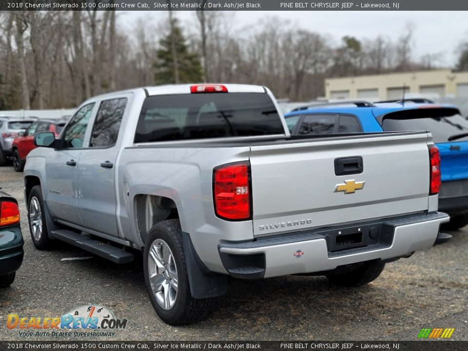 2018 Chevrolet Silverado 1500 Custom Crew Cab Silver Ice Metallic / Dark Ash/Jet Black Photo #4