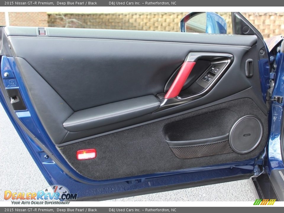 Door Panel of 2015 Nissan GT-R Premium Photo #17