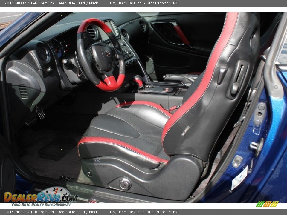Front Seat of 2015 Nissan GT-R Premium Photo #19