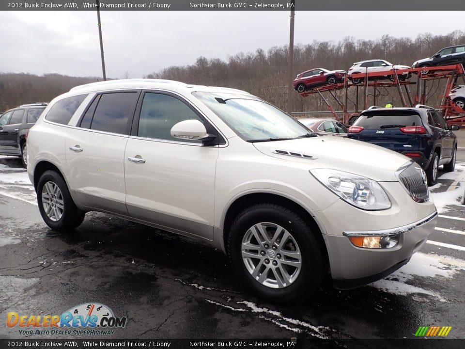 Front 3/4 View of 2012 Buick Enclave AWD Photo #4