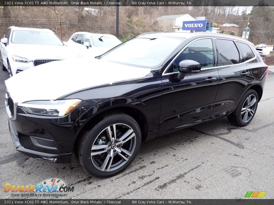 2021 Volvo XC60 T5 AWD Momentum Onyx Black Metallic / Charcoal Photo #5