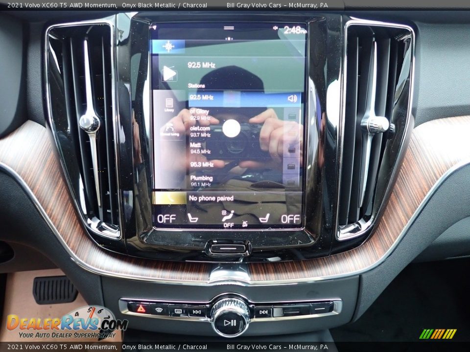 2021 Volvo XC60 T5 AWD Momentum Onyx Black Metallic / Charcoal Photo #15