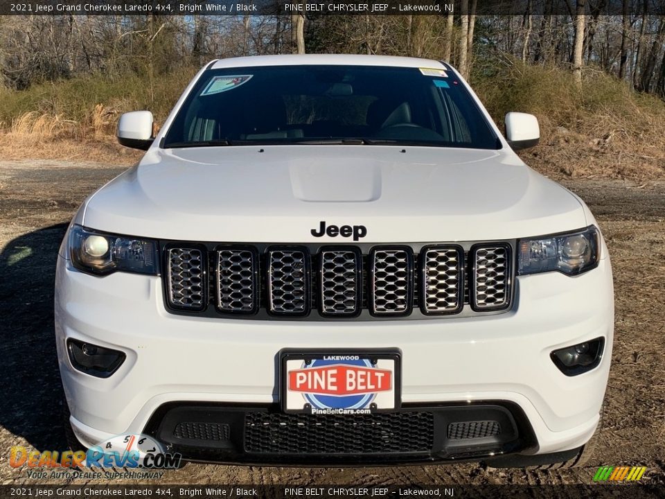 2021 Jeep Grand Cherokee Laredo 4x4 Bright White / Black Photo #3