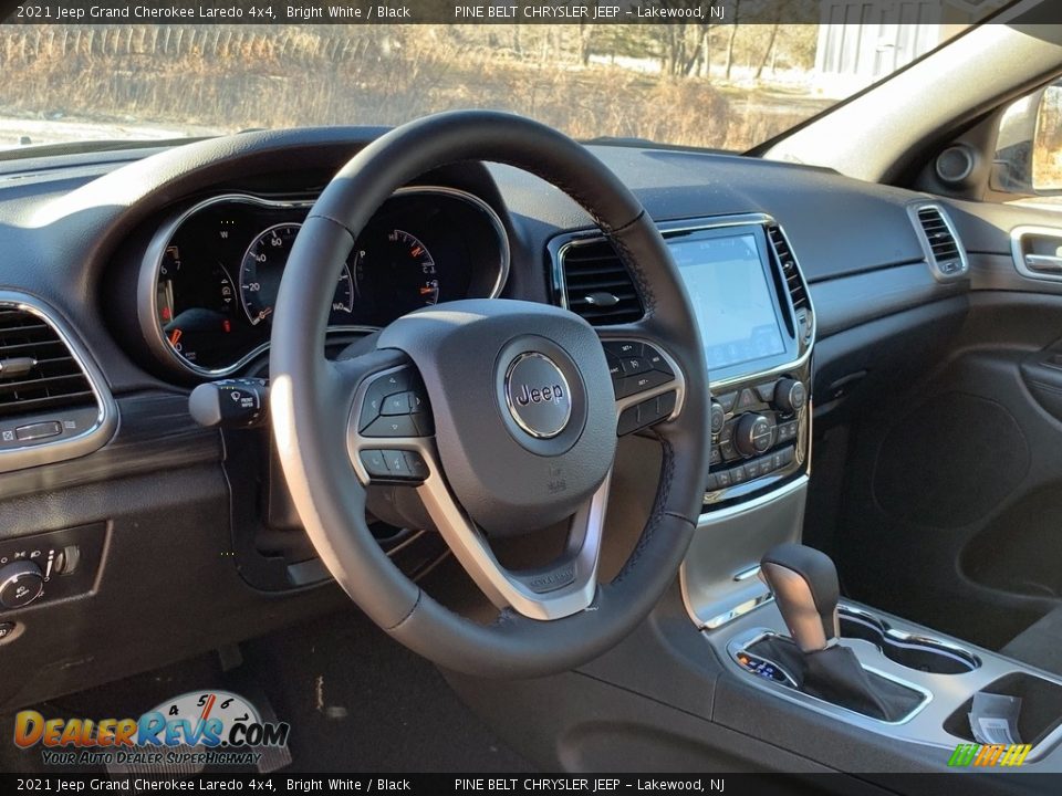 2021 Jeep Grand Cherokee Laredo 4x4 Bright White / Black Photo #12