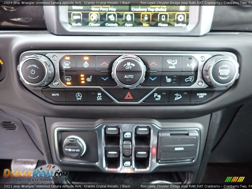 Controls of 2021 Jeep Wrangler Unlimited Sahara Altitude 4x4 Photo #19