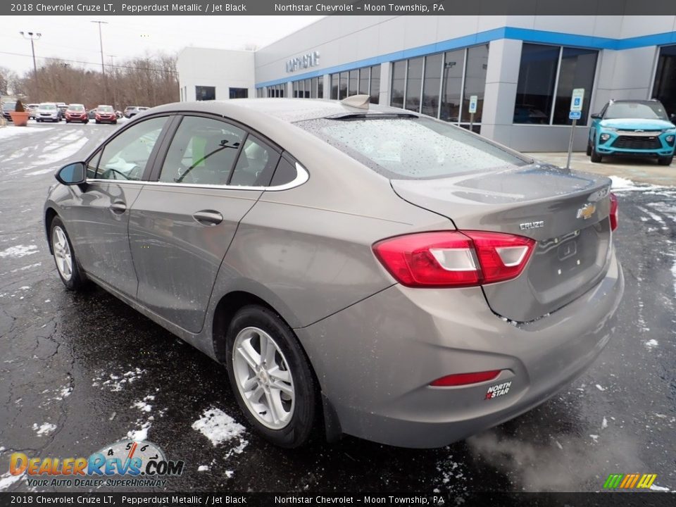 2018 Chevrolet Cruze LT Pepperdust Metallic / Jet Black Photo #4