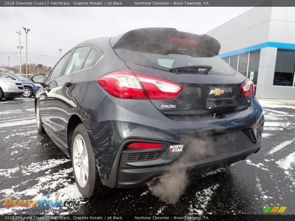 2018 Chevrolet Cruze LT Hatchback Graphite Metallic / Jet Black Photo #5