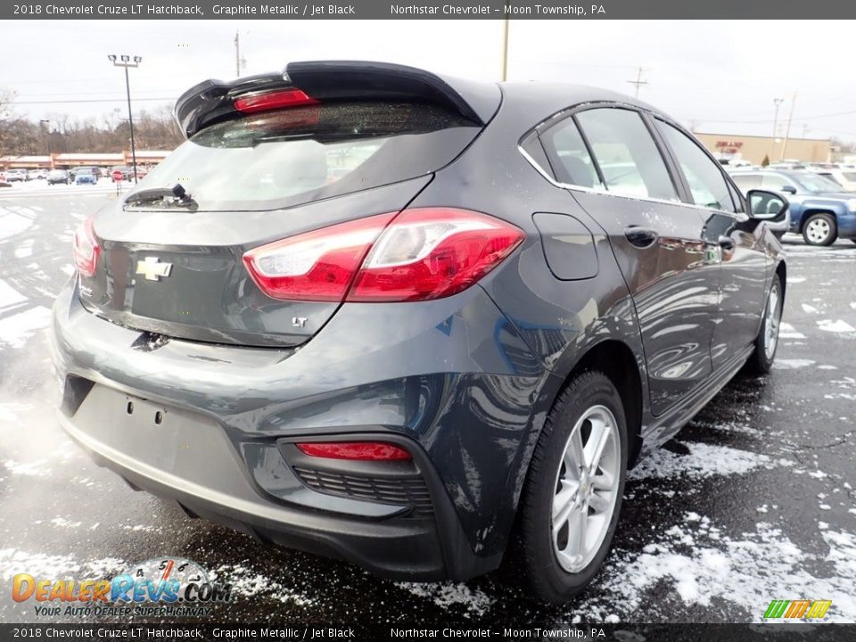 2018 Chevrolet Cruze LT Hatchback Graphite Metallic / Jet Black Photo #8