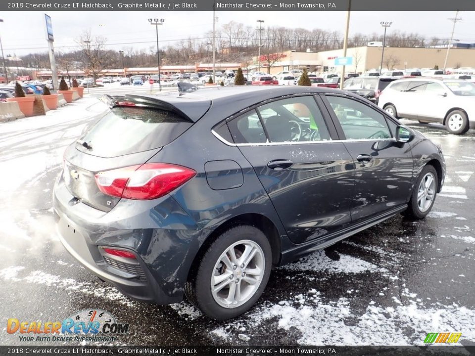 2018 Chevrolet Cruze LT Hatchback Graphite Metallic / Jet Black Photo #9