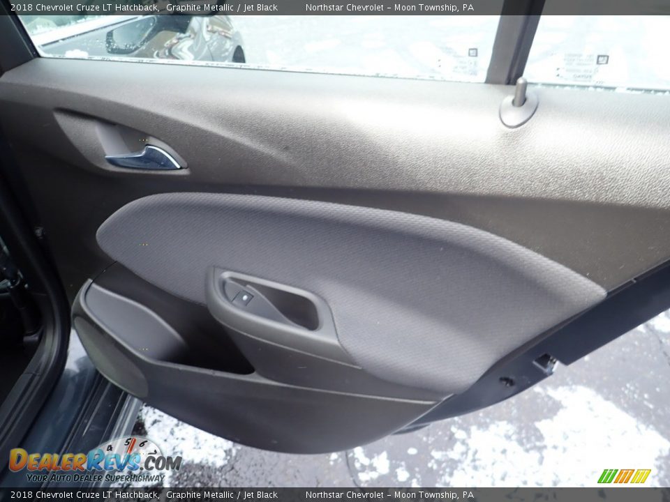 Door Panel of 2018 Chevrolet Cruze LT Hatchback Photo #19