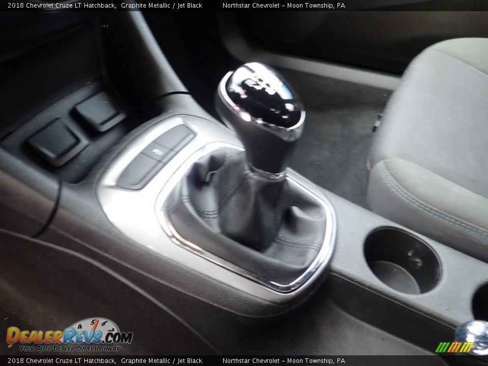 2018 Chevrolet Cruze LT Hatchback Graphite Metallic / Jet Black Photo #25