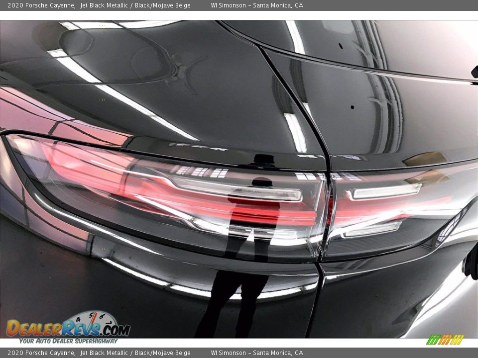 2020 Porsche Cayenne Jet Black Metallic / Black/Mojave Beige Photo #28
