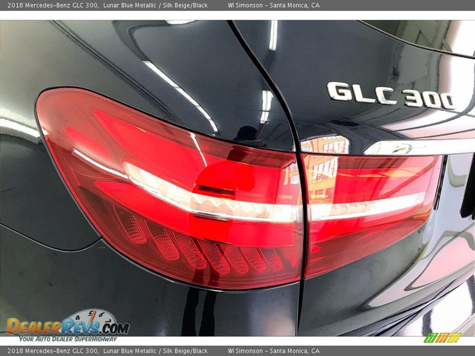 2018 Mercedes-Benz GLC 300 Lunar Blue Metallic / Silk Beige/Black Photo #29