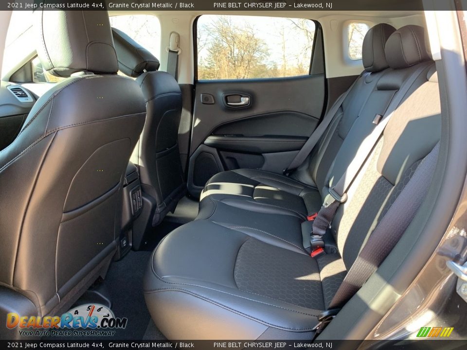 2021 Jeep Compass Latitude 4x4 Granite Crystal Metallic / Black Photo #9