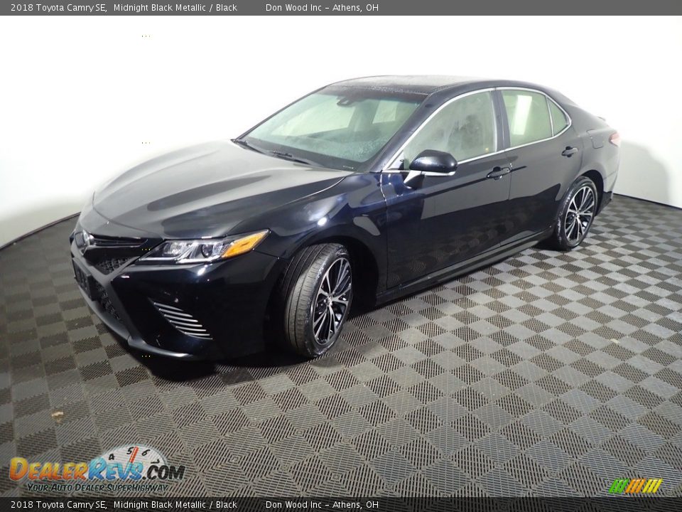 2018 Toyota Camry SE Midnight Black Metallic / Black Photo #9