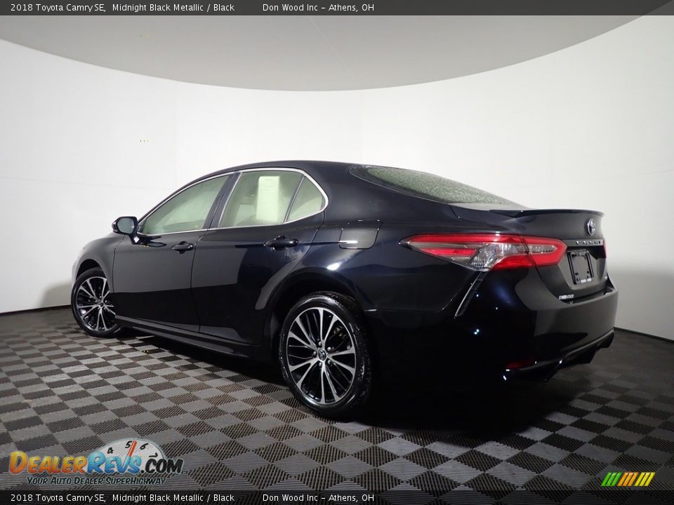 2018 Toyota Camry SE Midnight Black Metallic / Black Photo #11