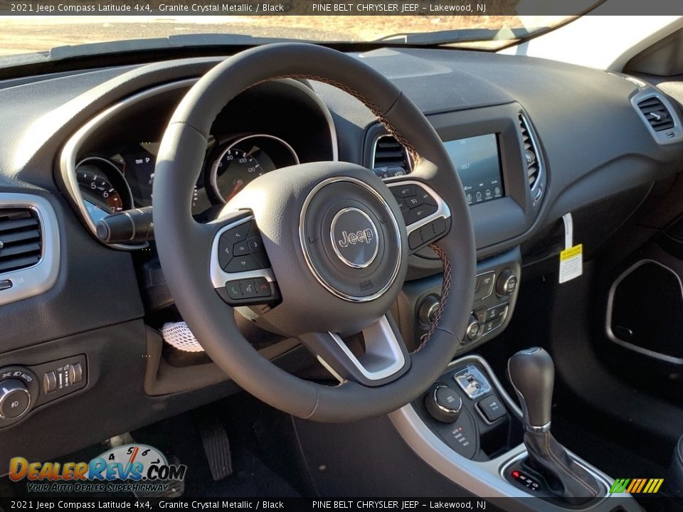 2021 Jeep Compass Latitude 4x4 Granite Crystal Metallic / Black Photo #12