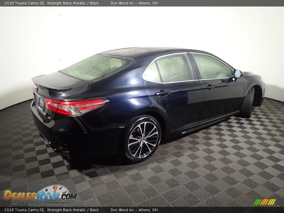 2018 Toyota Camry SE Midnight Black Metallic / Black Photo #17