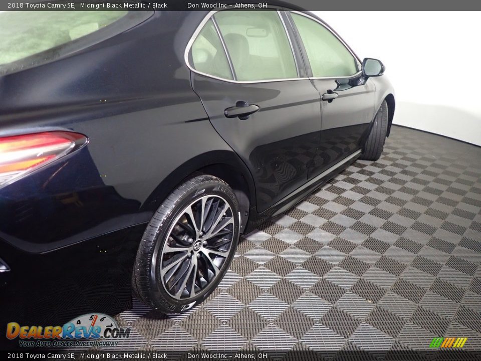2018 Toyota Camry SE Midnight Black Metallic / Black Photo #19