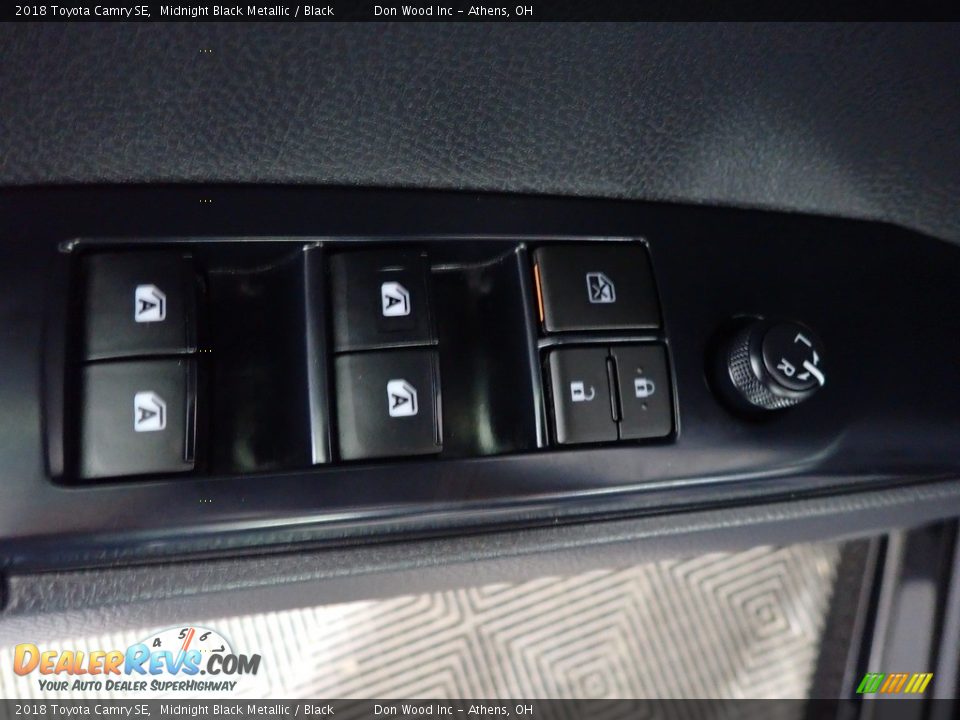 2018 Toyota Camry SE Midnight Black Metallic / Black Photo #21