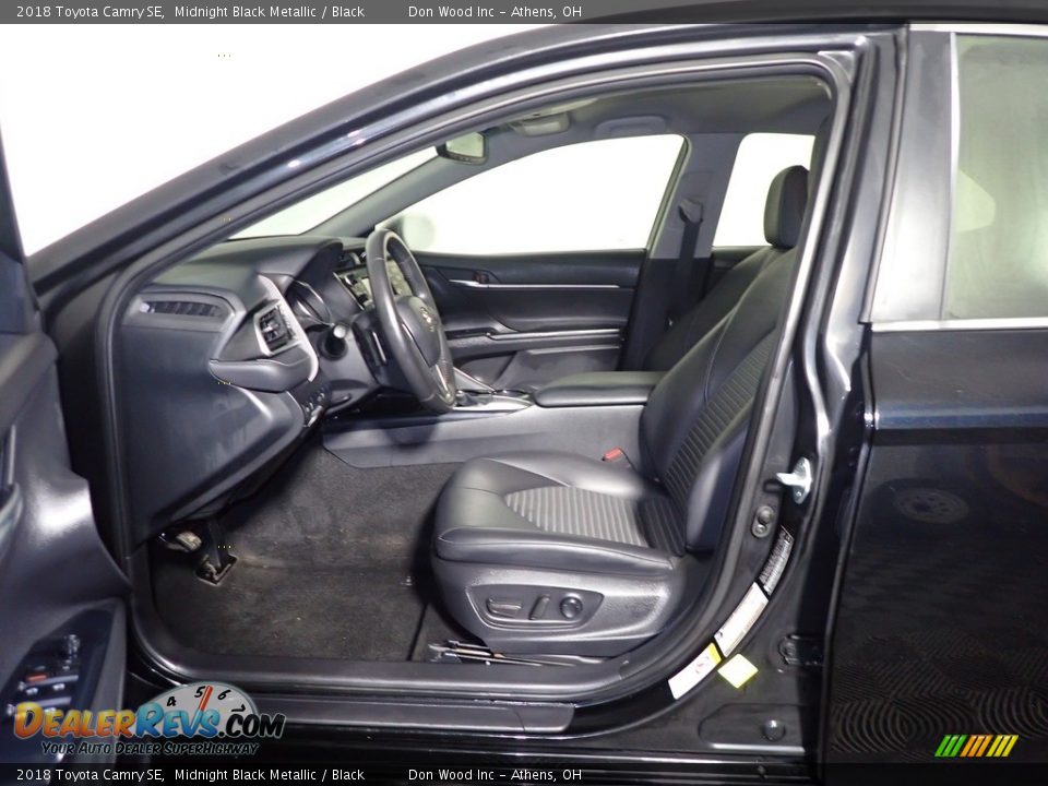 2018 Toyota Camry SE Midnight Black Metallic / Black Photo #22