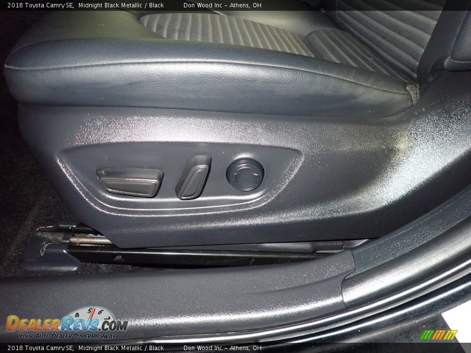 2018 Toyota Camry SE Midnight Black Metallic / Black Photo #23